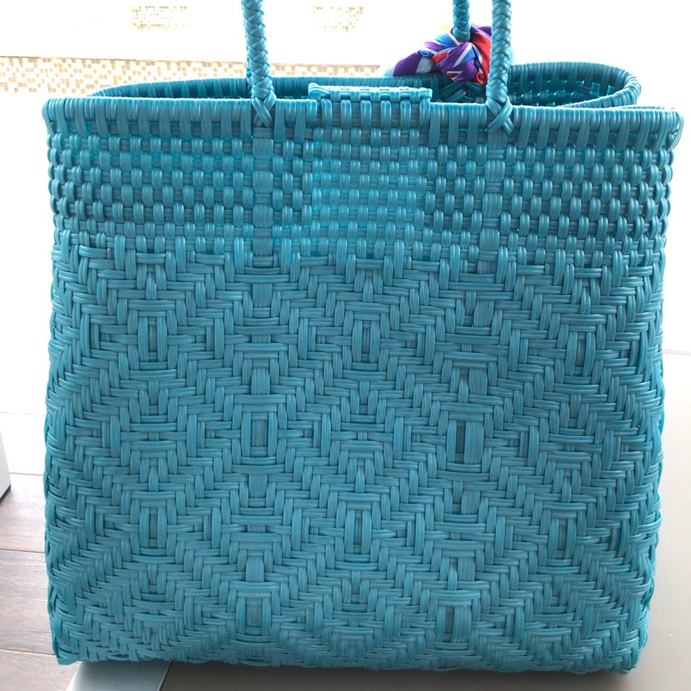 Moving sale! 🛍️ New PVC Weaved Tote - Picture 4 of 6